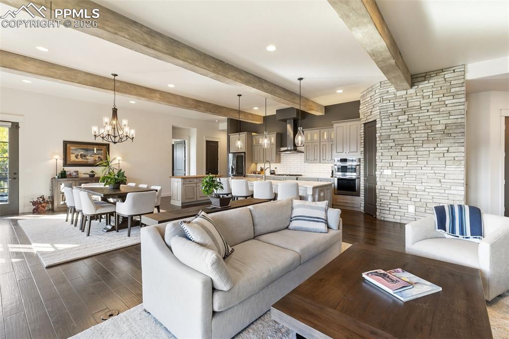 Image 14 of 50: Living Room