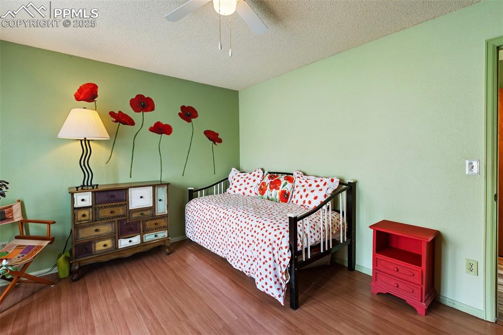 Image 19 of 38: Bedroom