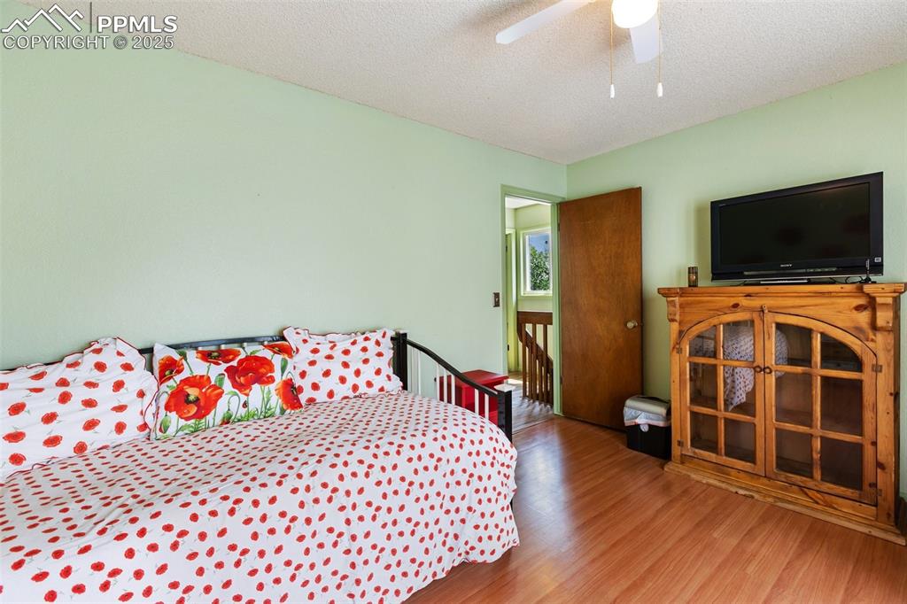 Image 20 of 38: Bedroom