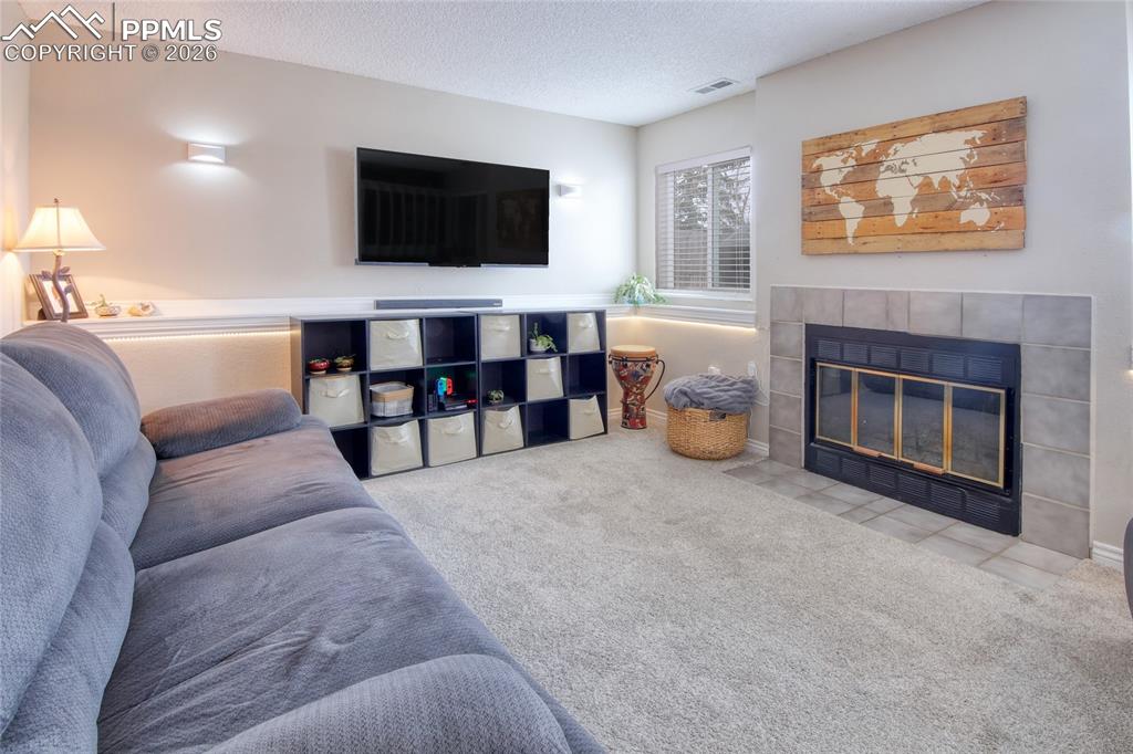 Image 15 of 34: Living Room