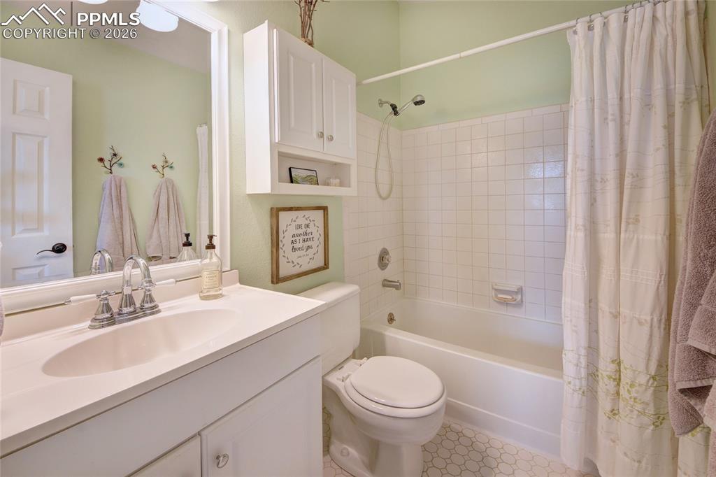 Image 21 of 34: Master Bathroom