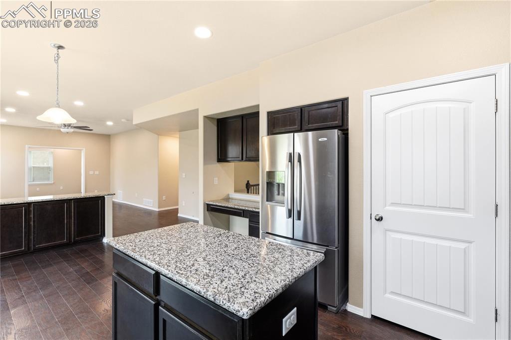 Image 9 of 50: Kitchen