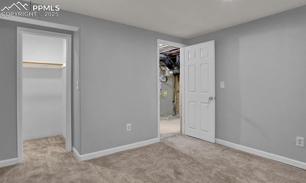 Image 15 of 21: Bedroom