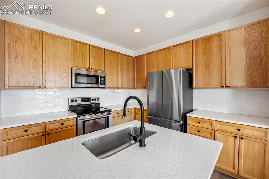 Image 5 of 41: Kitchen