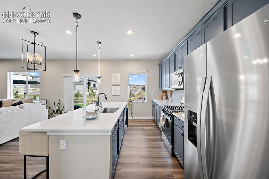 Image 10 of 39: Kitchen