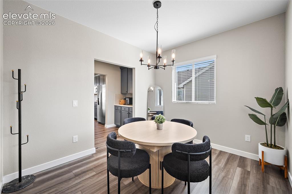 Image 12 of 39: Dining Area