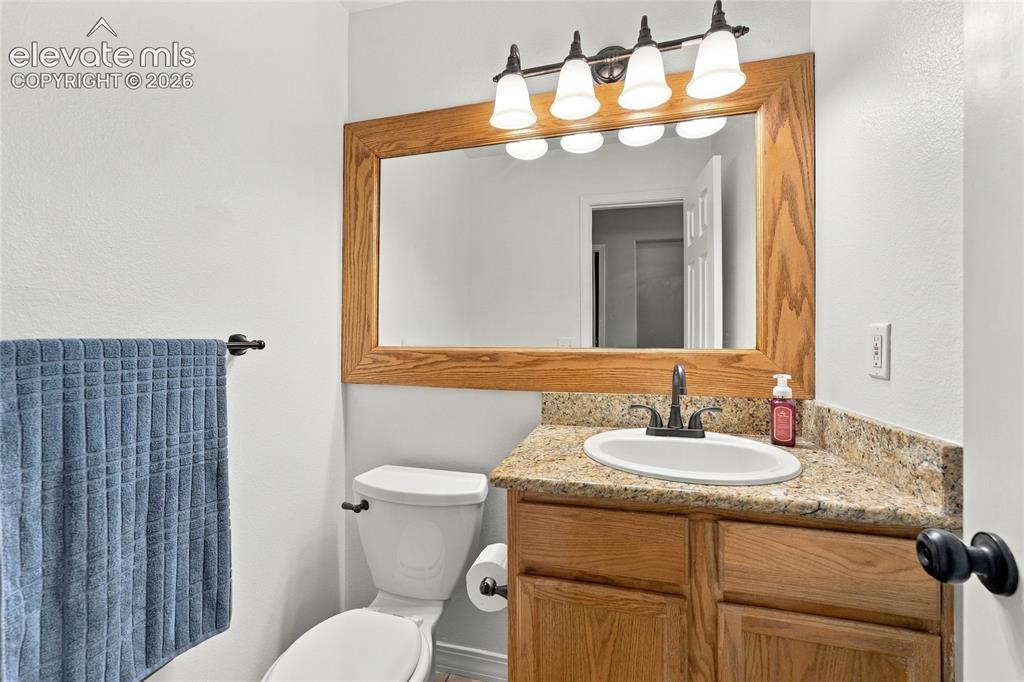 Image 33 of 36: Bathroom