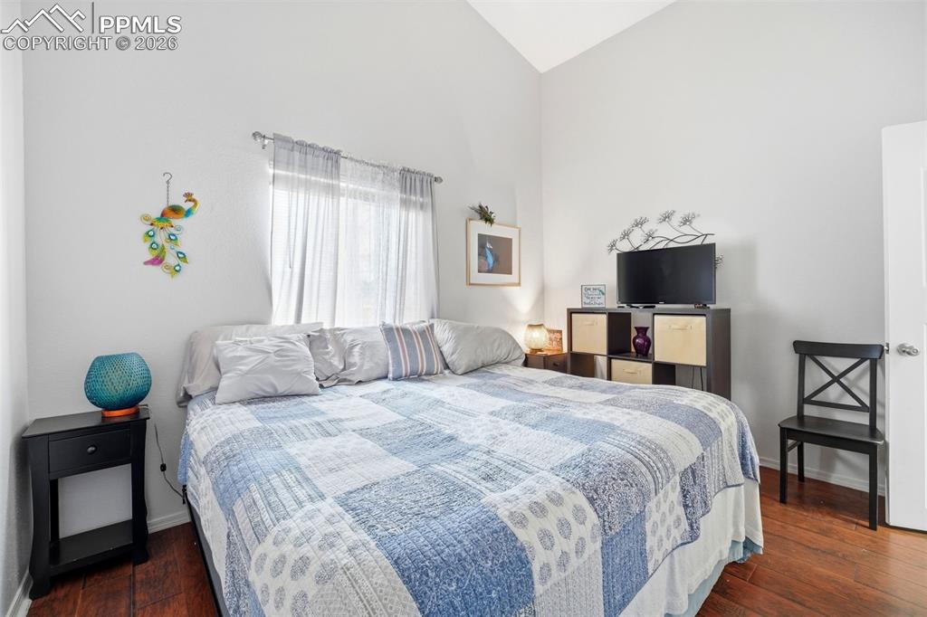 Image 12 of 18: Well-sized secondary bedroom