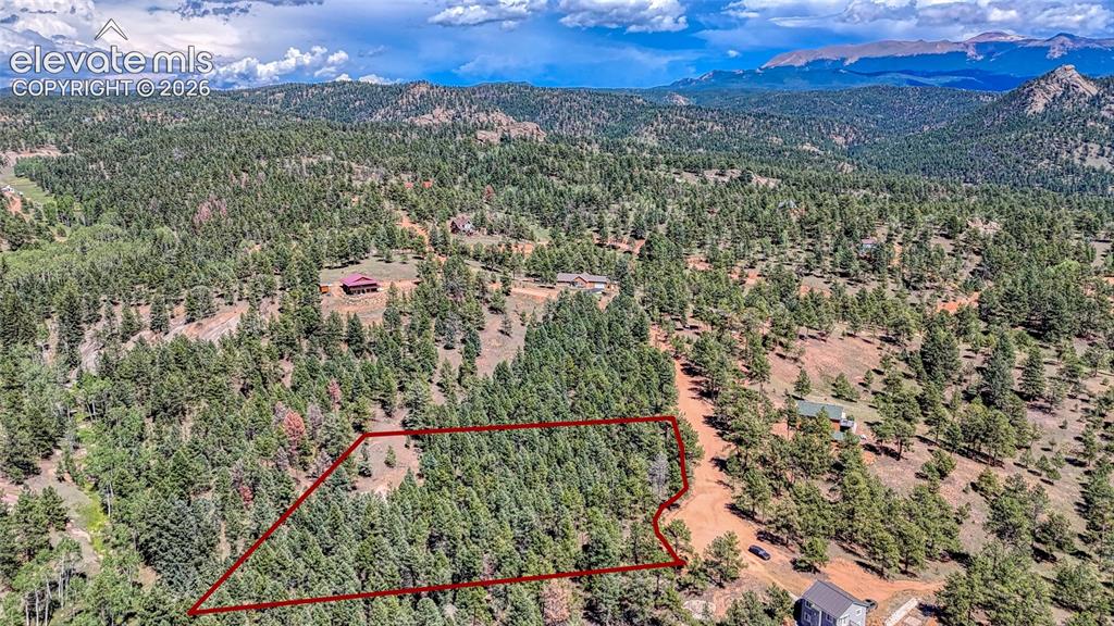 Image 3 of 22: Property lines are approximate and not a survey