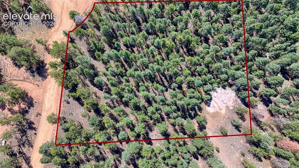 Image 4 of 22: Property lines are approximate and not a survey