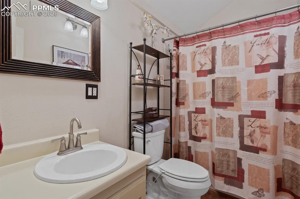 Image 16 of 36: Full Bath #2