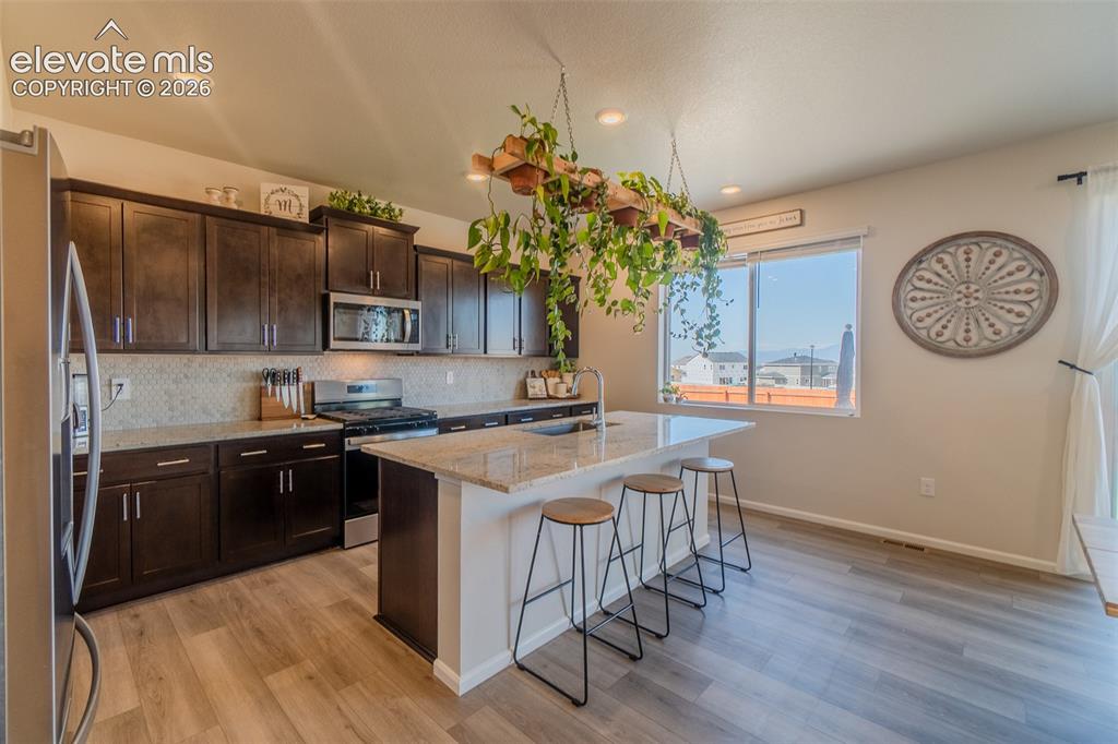Image 11 of 48: Kitchen