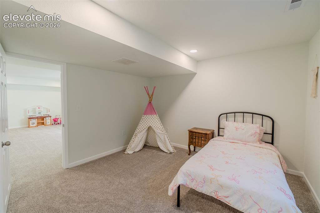 Image 38 of 48: Bedroom