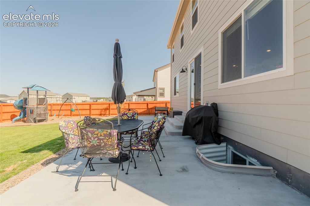 Image 42 of 48: Patio