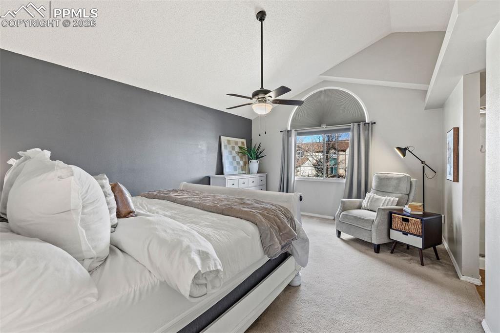 Image 22 of 49: Bedroom