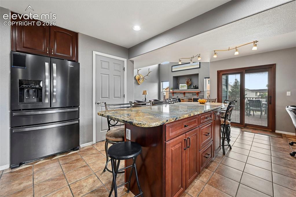 Image 10 of 49: Kitchen