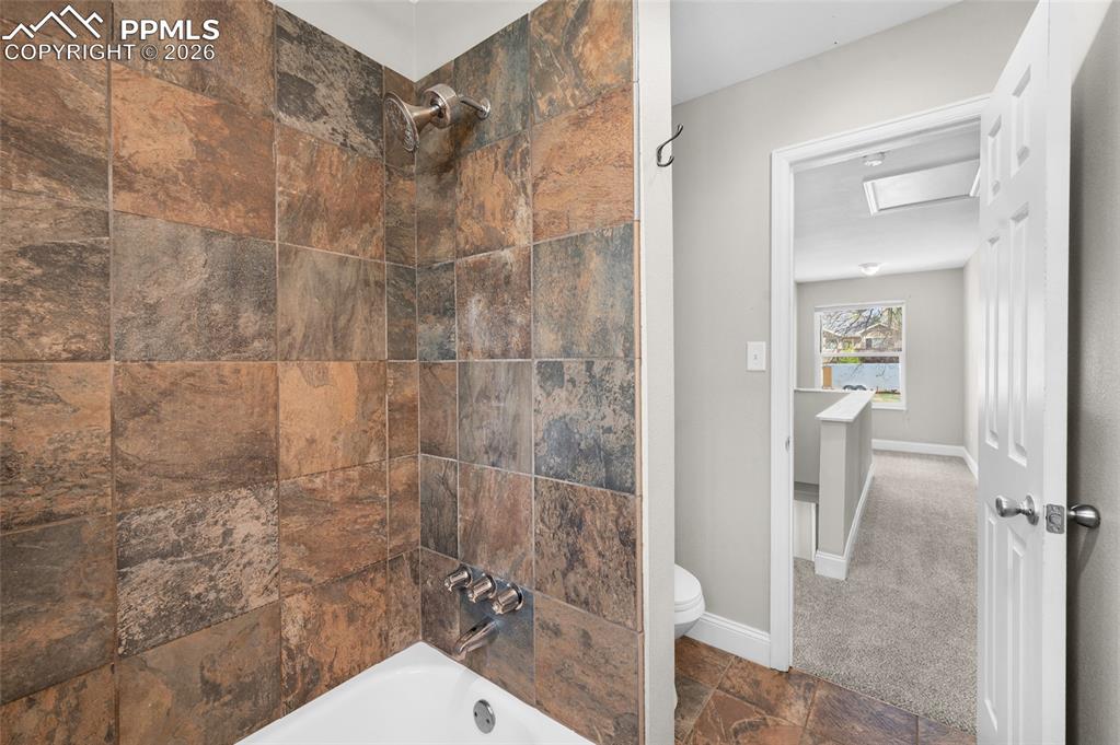 Image 23 of 35: Master Bedroom