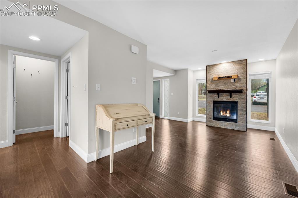 Image 7 of 35: Virtually staged