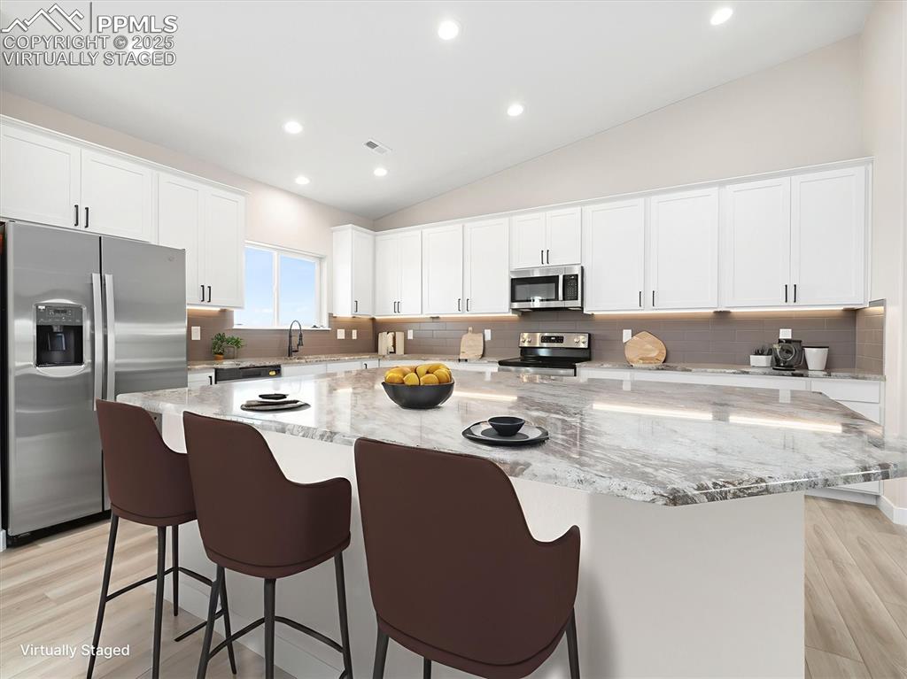 Image 10 of 38: Virtually Staged