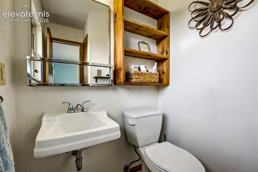 Image 19 of 50: Master Bathroom
