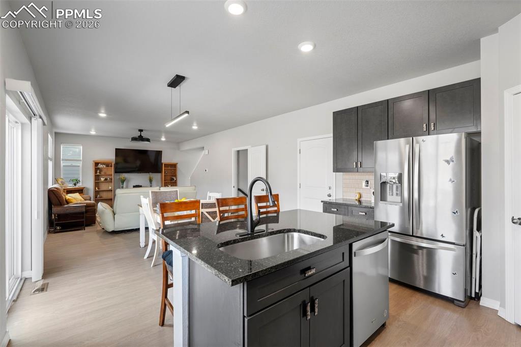 Image 12 of 50: Kitchen
