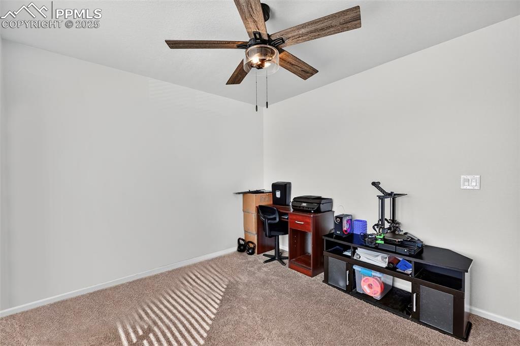 Image 24 of 29: Office