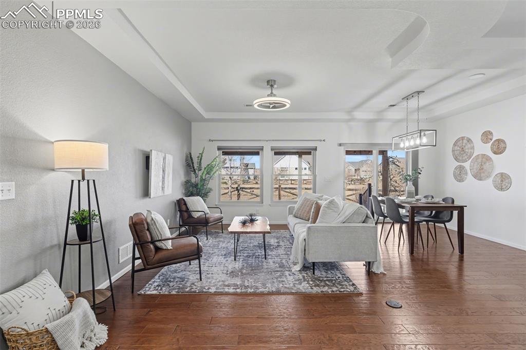 Image 10 of 50: Living Room