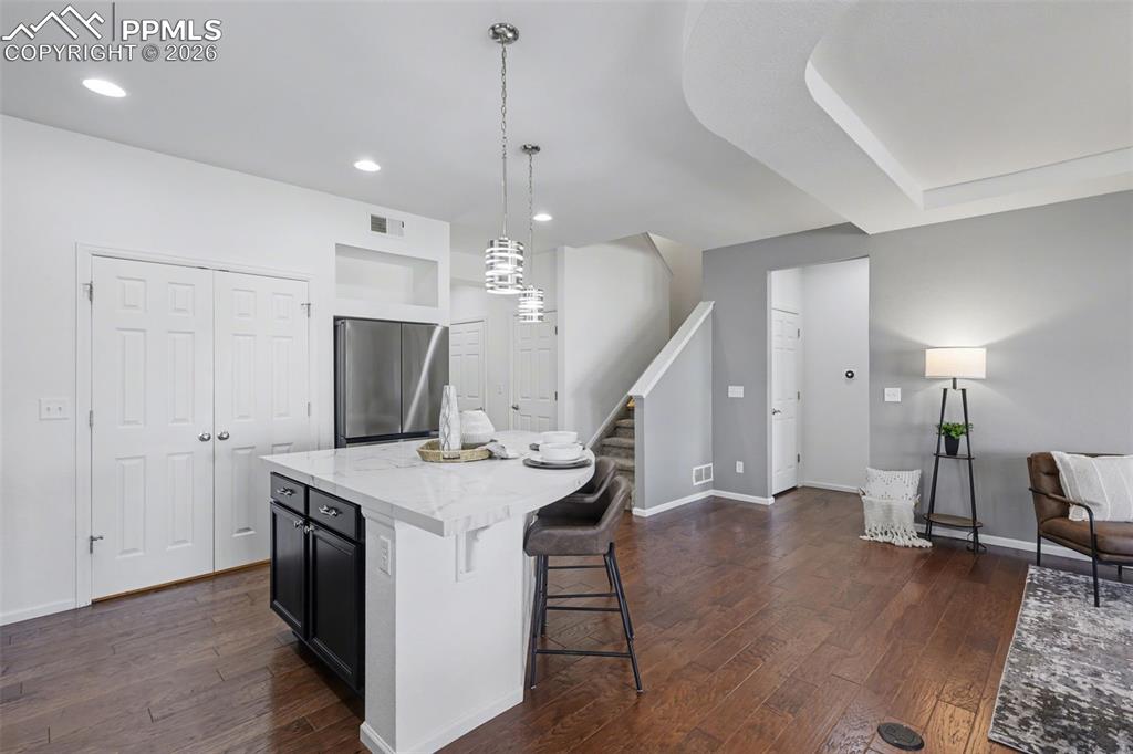 Image 18 of 50: Kitchen