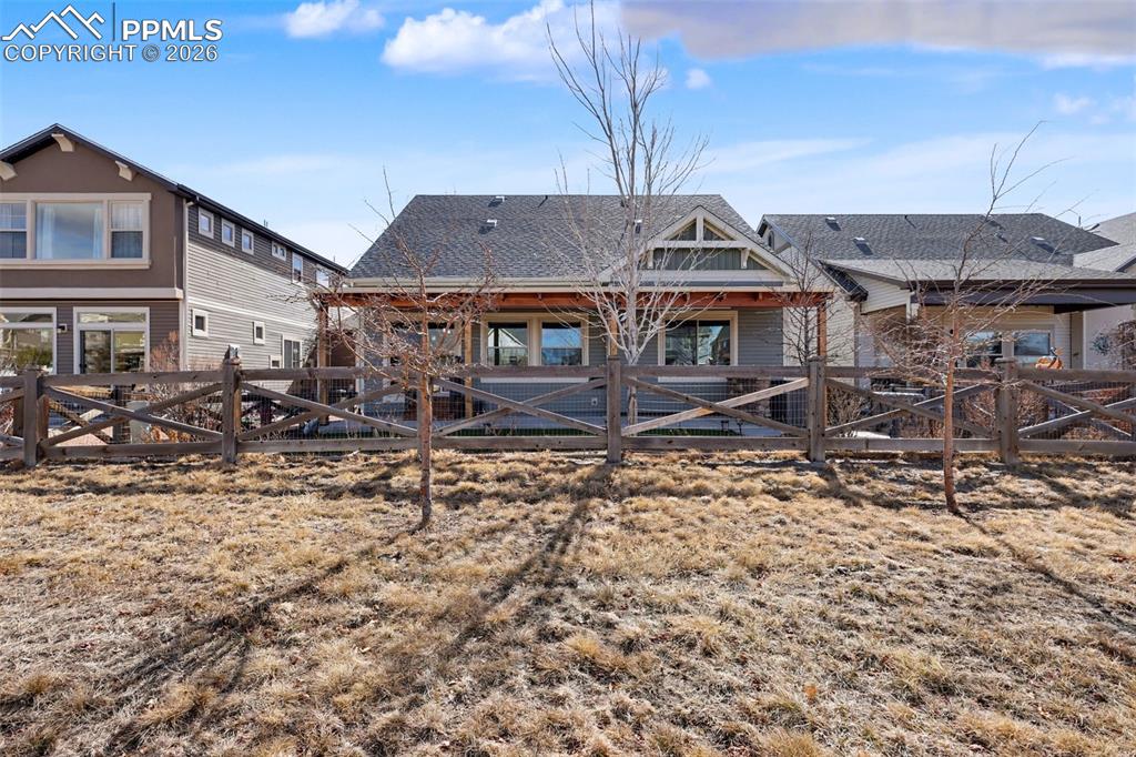 Image 38 of 50: Back of Structure