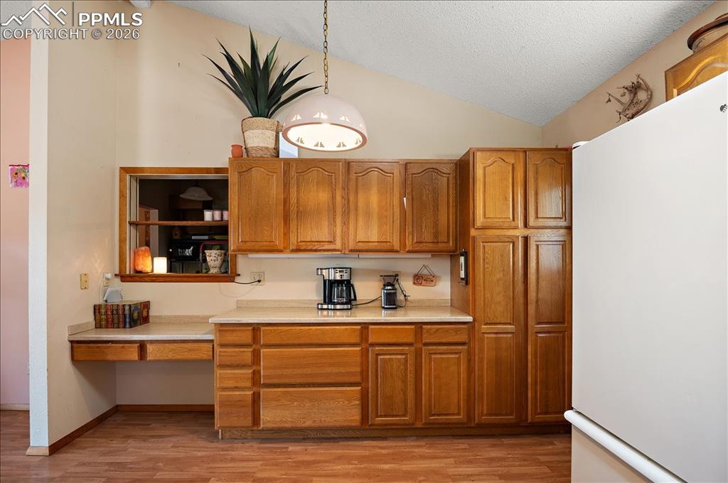 Image 11 of 47: Kitchen