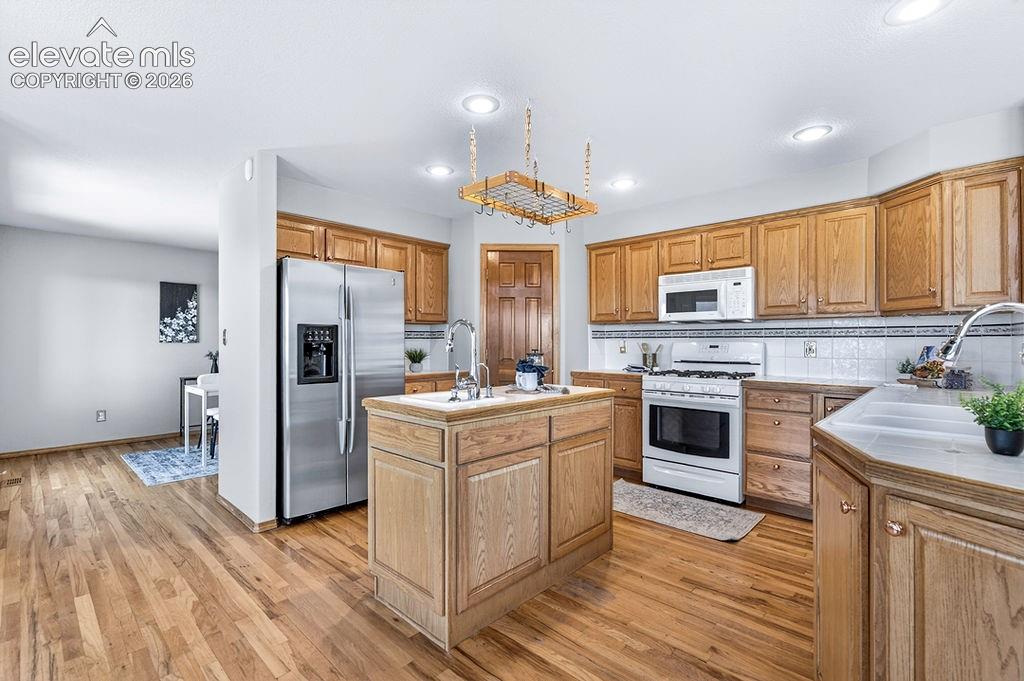 Image 15 of 50: Kitchen island for extra storage!