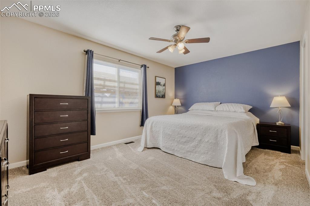 Image 10 of 29: Bedroom