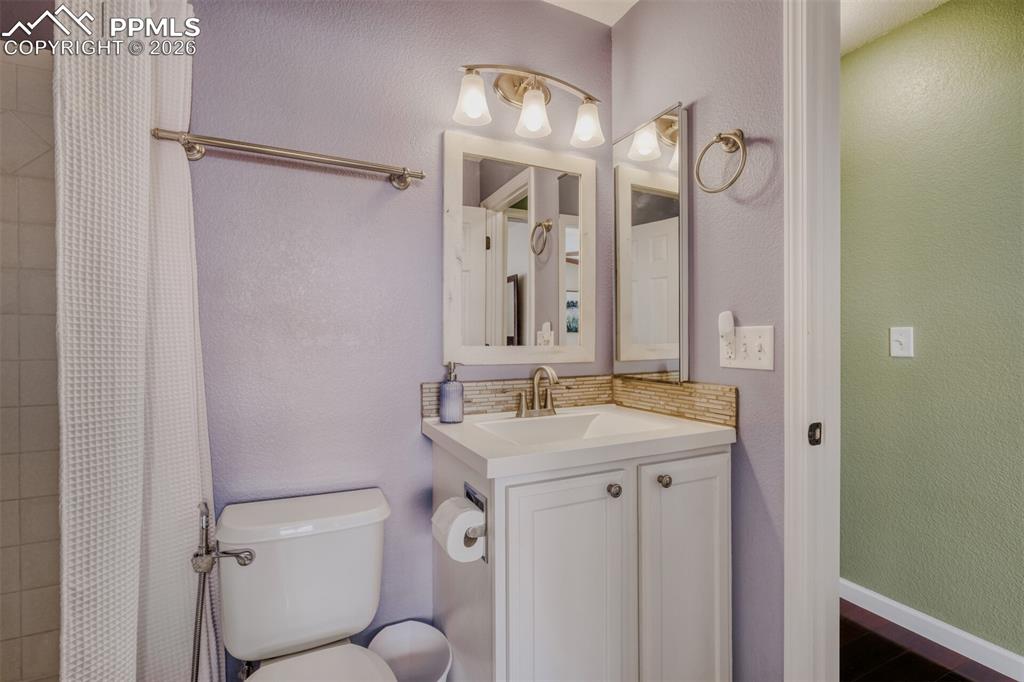 Image 13 of 29: Bathroom