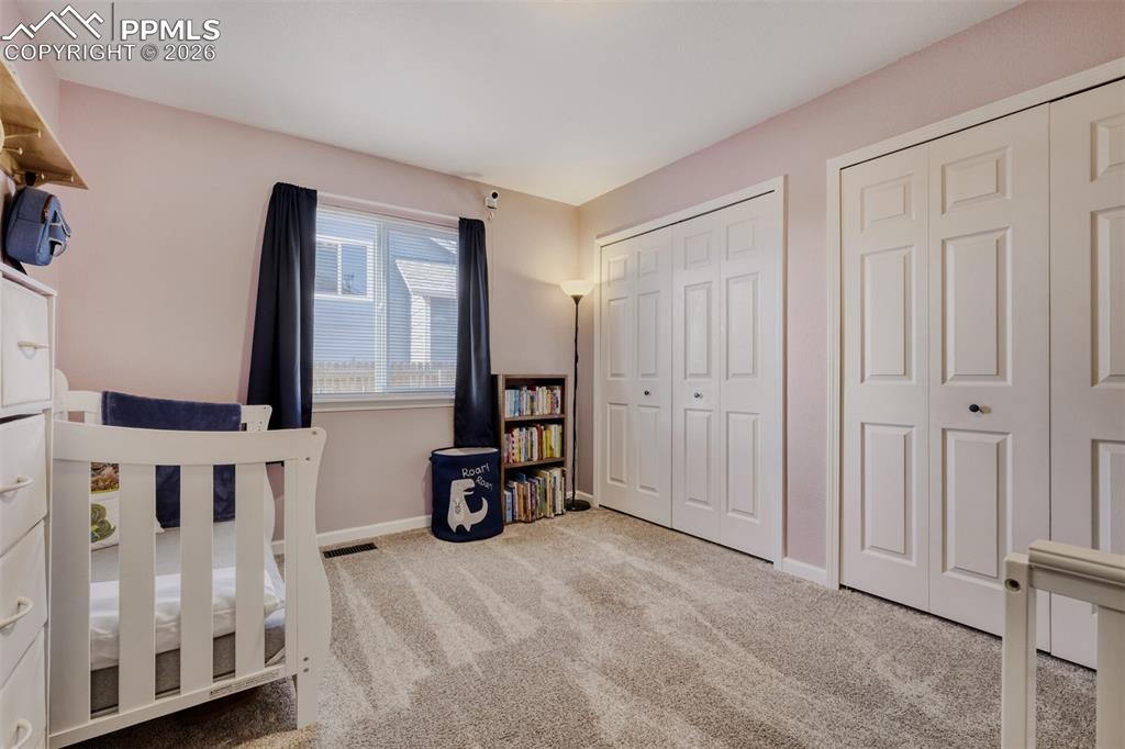 Image 14 of 29: Bedroom