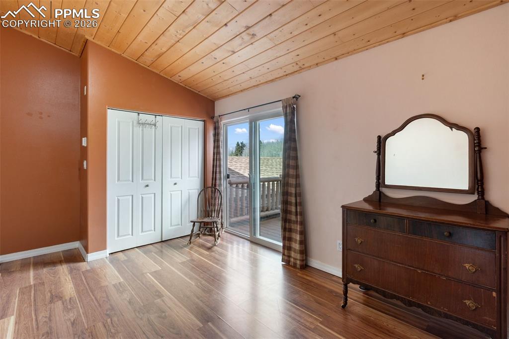 Image 27 of 50: Kitchen