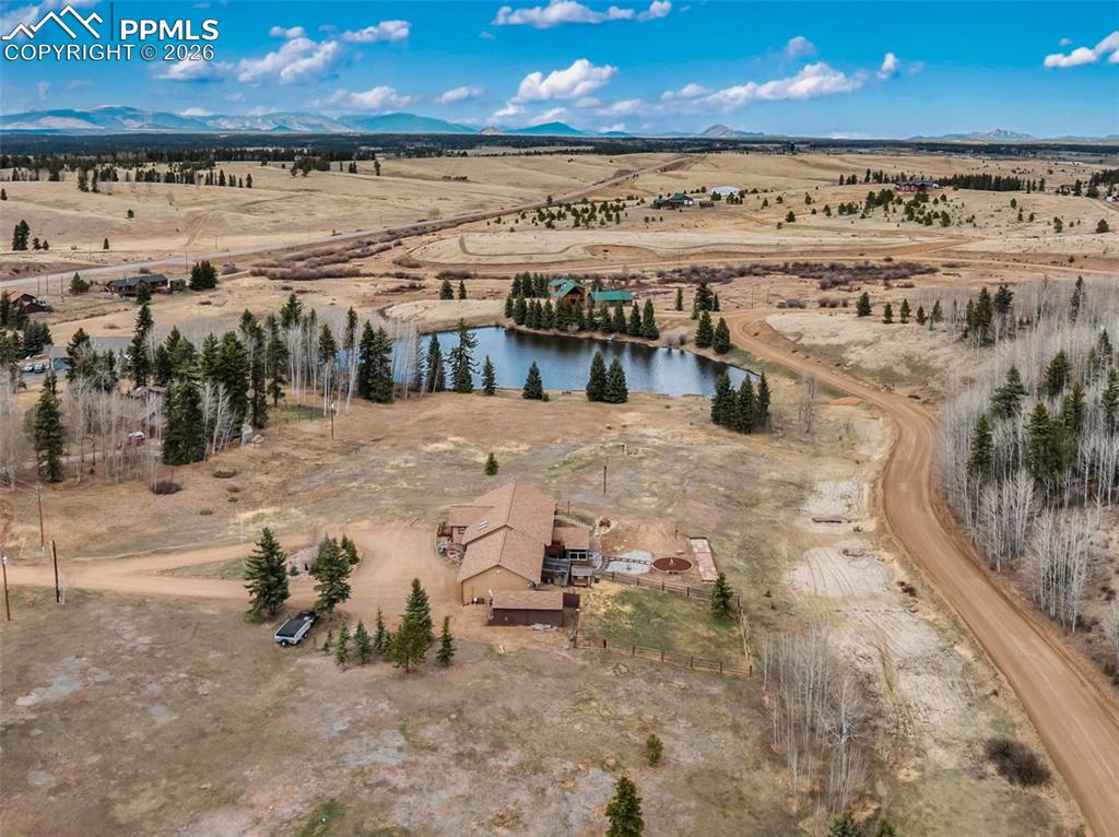 Image 49 of 50: Bedroom