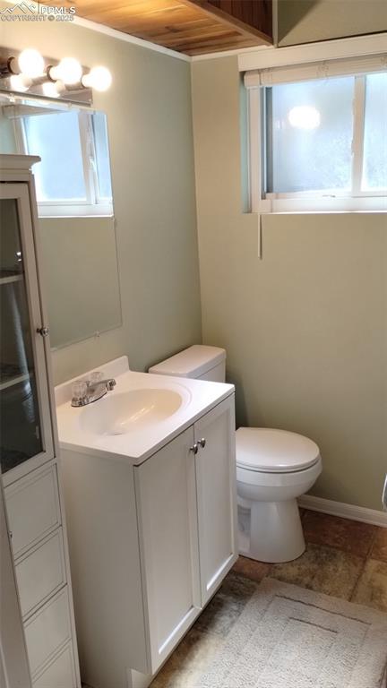 Image 39 of 40: Bathroom