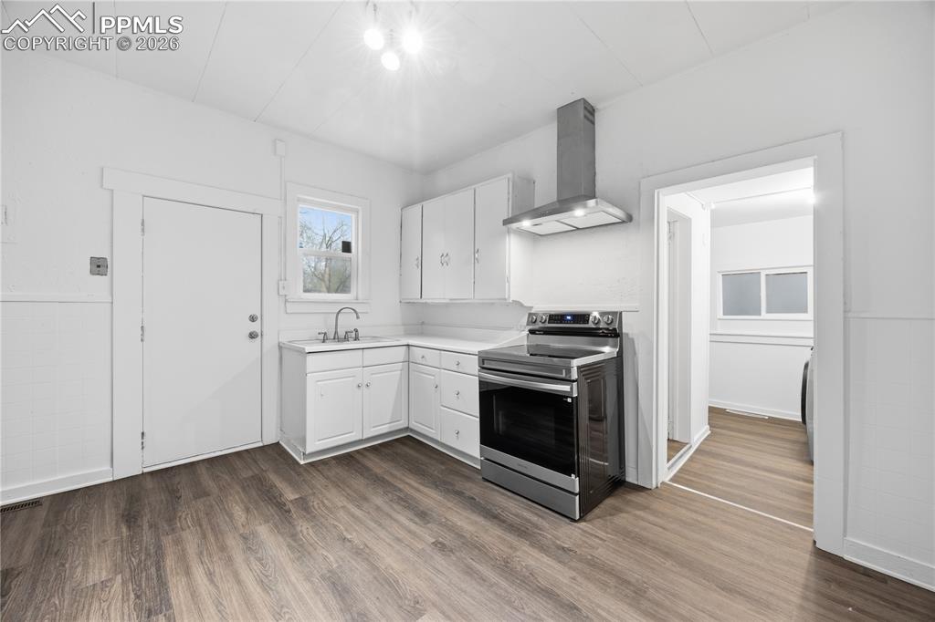 Image 15 of 33: No Description Available