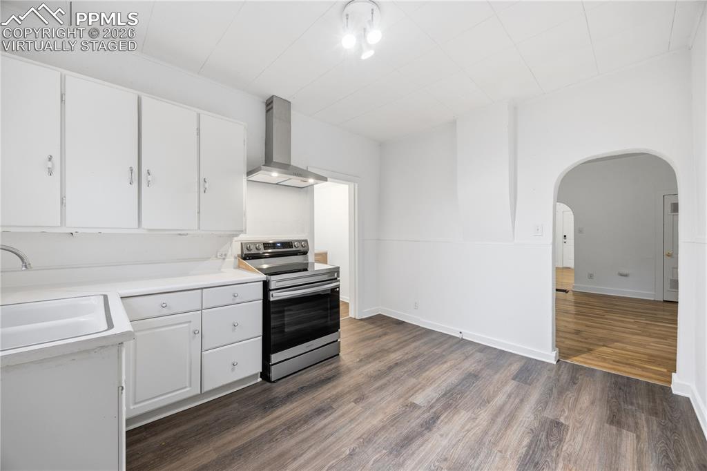 Image 2 of 33: Listing Packet