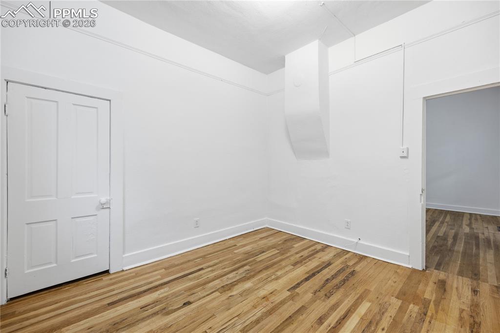 Image 22 of 33: No Description Available