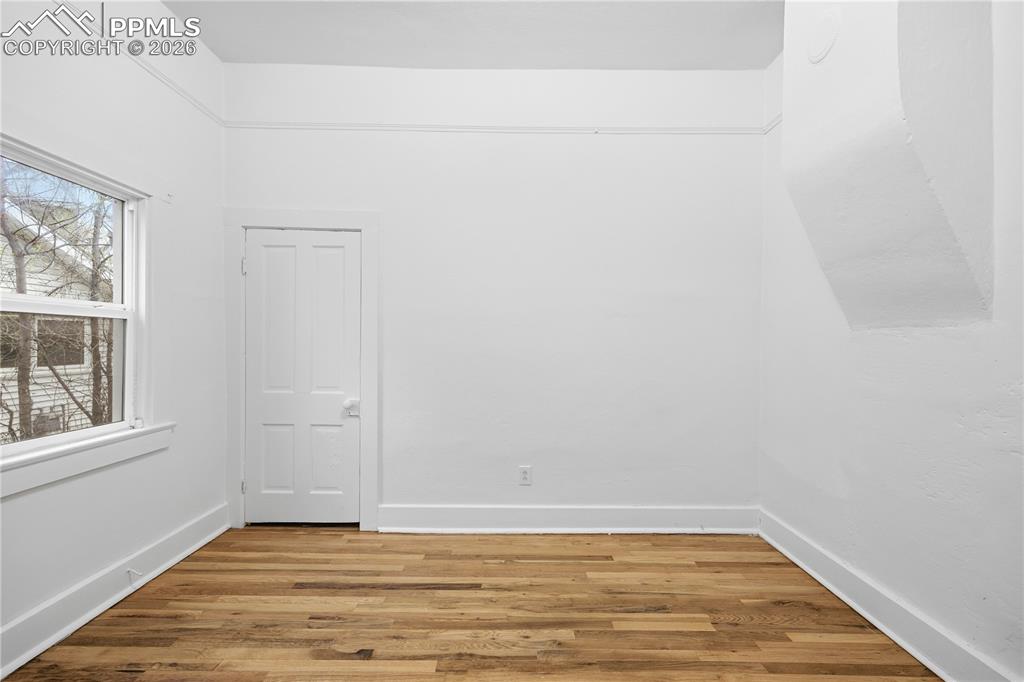 Image 23 of 33: No Description Available