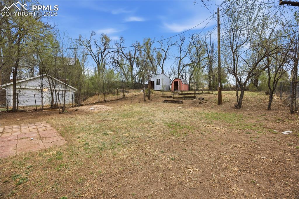 Image 32 of 33: No Description Available