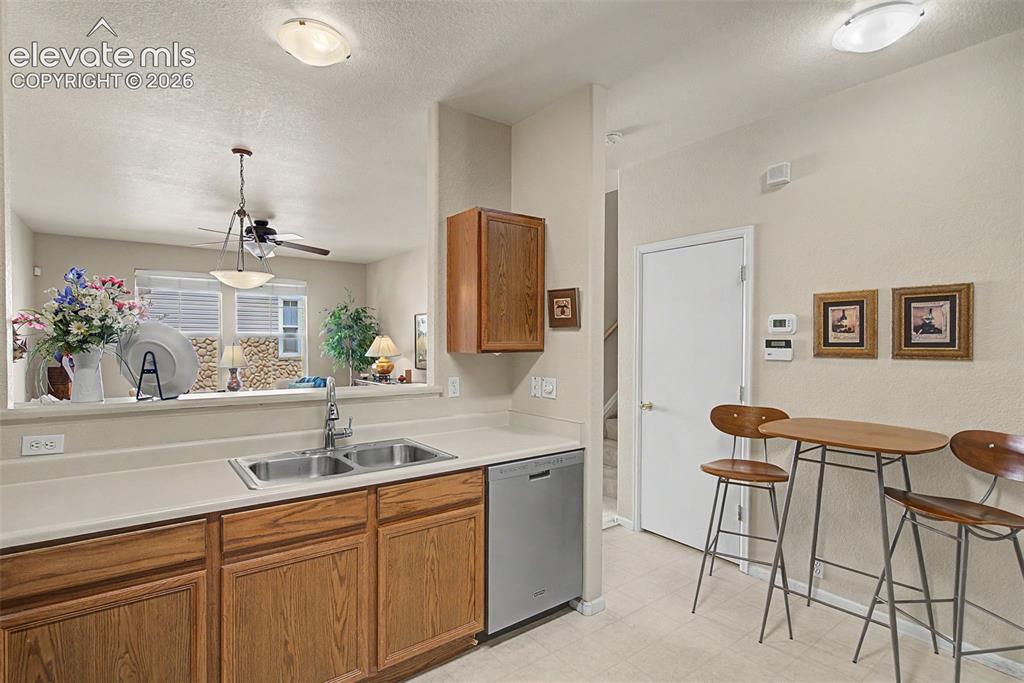 Image 12 of 35: Kitchen