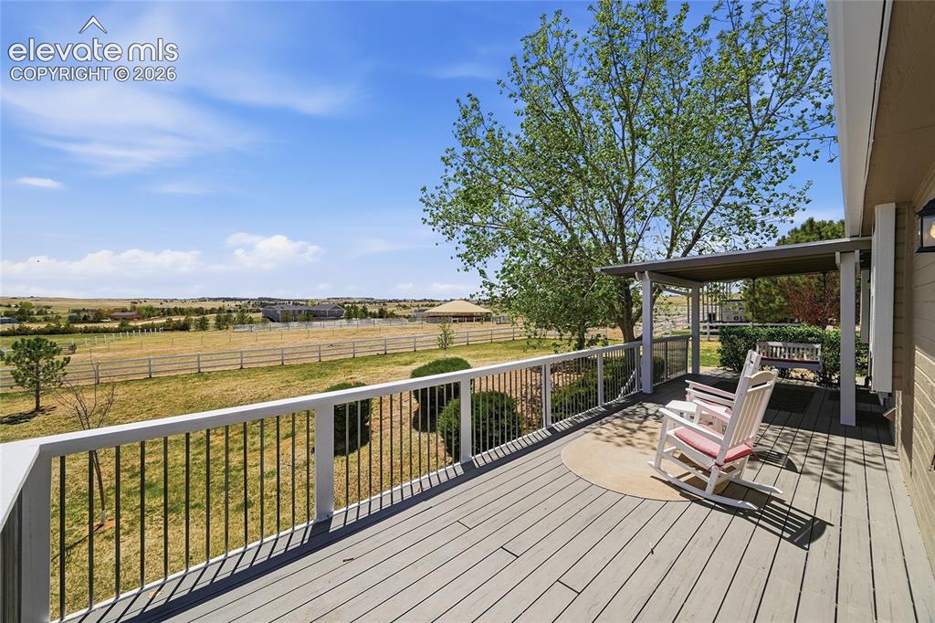 Image 11 of 43: Deck