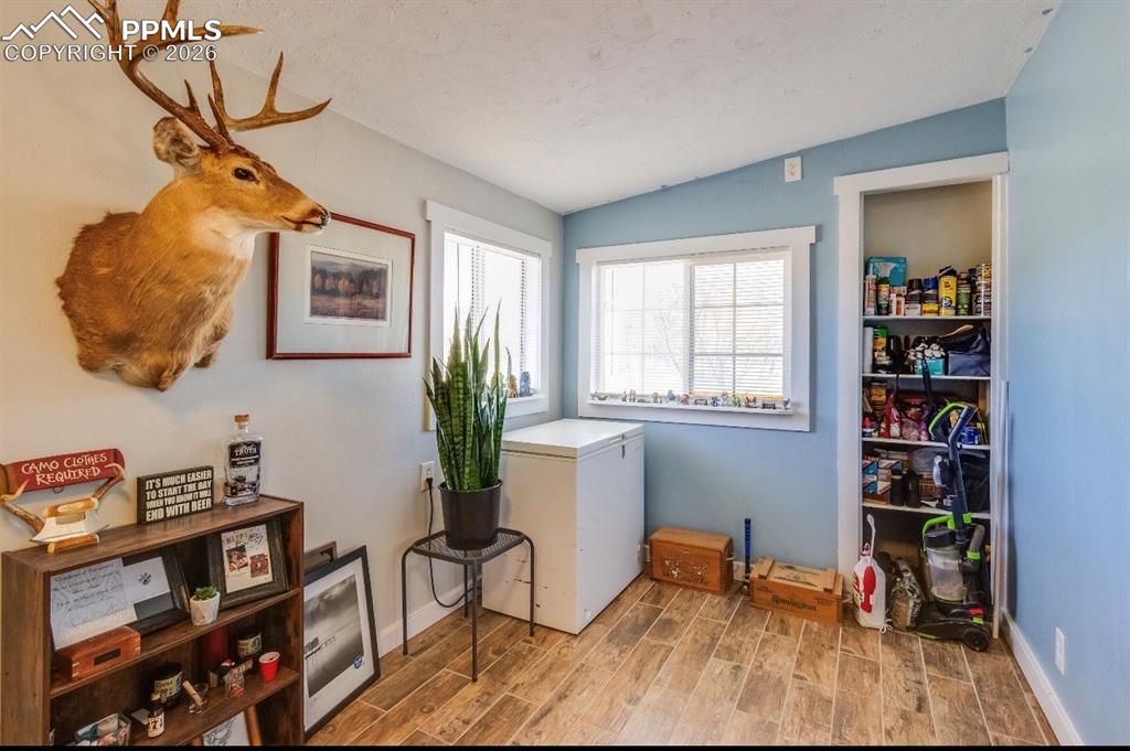 Image 22 of 30: Laundry