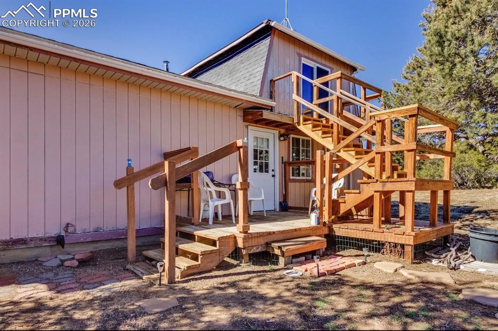 Image 30 of 30: Back of Structure