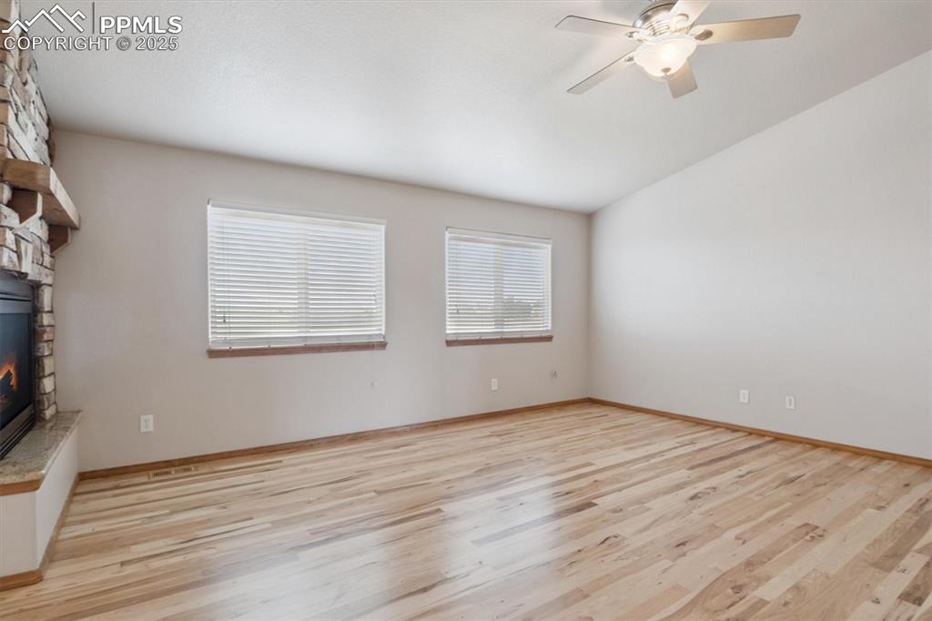 Image 11 of 42: Family room 