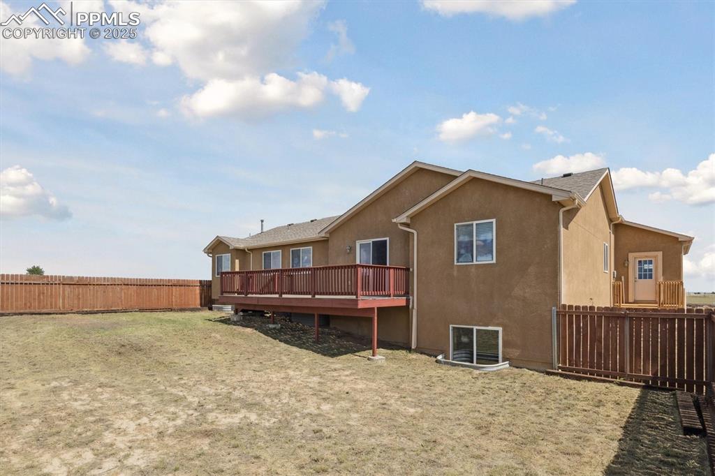 Image 37 of 42: Huge fenced backyard area