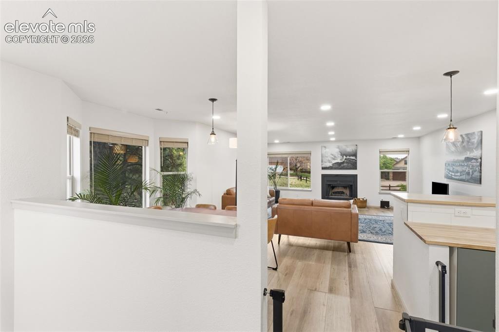 Image 8 of 27: Kitchen