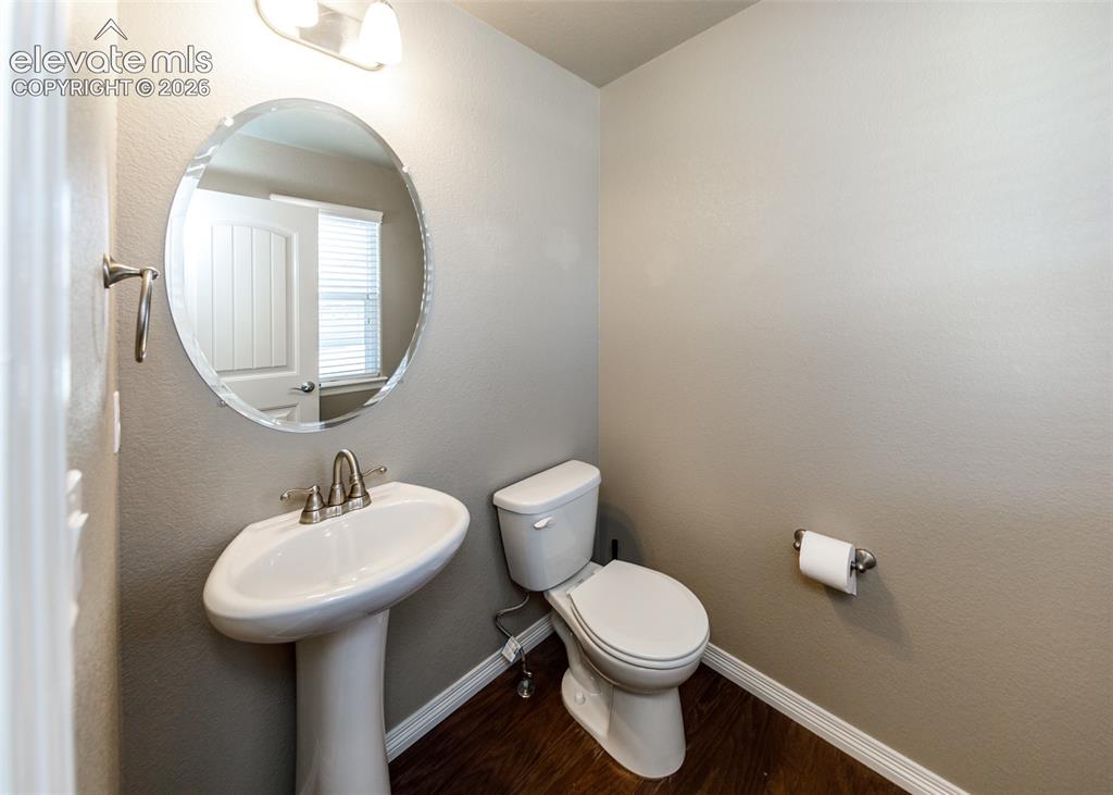 Image 15 of 32: Bathroom